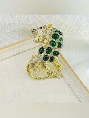 Gold Lion Brooch/Pendant with Green Cabochon Mane